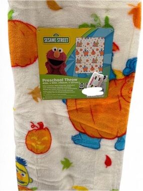 Sesame Street Plush Throw with Elmo, Orange, Blue, Green